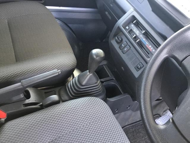 ハイゼットトラック ジャンボ５５ｔｈアニバーサリーゴールドエディション　ＣＤ　キーレス　アルミホイール　エアバッグ　パワーステアリング　マニュアルエアコン　切替式４ＷＤ　前席パワーウインドウ　助手席エアバッグ（15枚目）