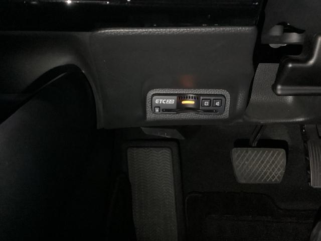 ヴェゼル ｅ：ＨＥＶＺ　先進ライト　シートヒーター　ＥＴＣ　衝突回避支援ブレーキ機能　スマキ　Ｐトランク　フルオートエアコン　エアバッグ　両席エアバック　Ｒカメ　パワーウィンドウ　ＬＥＤランプ　ソナー　クルーズＣ　ナビ＆ＴＶ（14枚目）