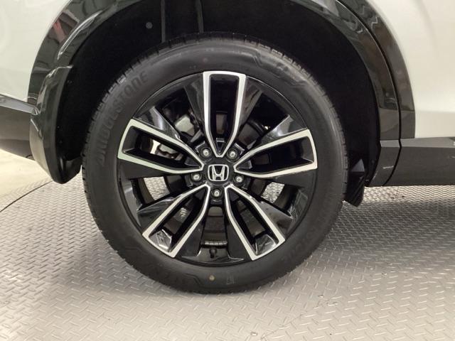 ヴェゼル ｅ：ＨＥＶＺ　先進ライト　シートヒーター　ＥＴＣ　衝突回避支援ブレーキ機能　スマキ　Ｐトランク　フルオートエアコン　エアバッグ　両席エアバック　Ｒカメ　パワーウィンドウ　ＬＥＤランプ　ソナー　クルーズＣ　ナビ＆ＴＶ（18枚目）