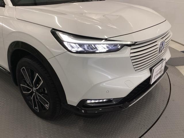 ヴェゼル ｅ：ＨＥＶＺ　先進ライト　シートヒーター　ＥＴＣ　衝突回避支援ブレーキ機能　スマキ　Ｐトランク　フルオートエアコン　エアバッグ　両席エアバック　Ｒカメ　パワーウィンドウ　ＬＥＤランプ　ソナー　クルーズＣ　ナビ＆ＴＶ（19枚目）