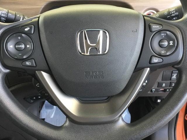 フリード Ｇ・ホンダセンシング　ハンズフリースライドドア　後席モニター　ＥＴＣ　前後ドラレコ　純正ナビ　Ｆセグ　追突被害軽減ブレーキ　ｉストップ　Ｗエアバッグ　パワーウィンドウ　アクティブクルーズコントロール　スマートキ　ＶＳＡ（17枚目）