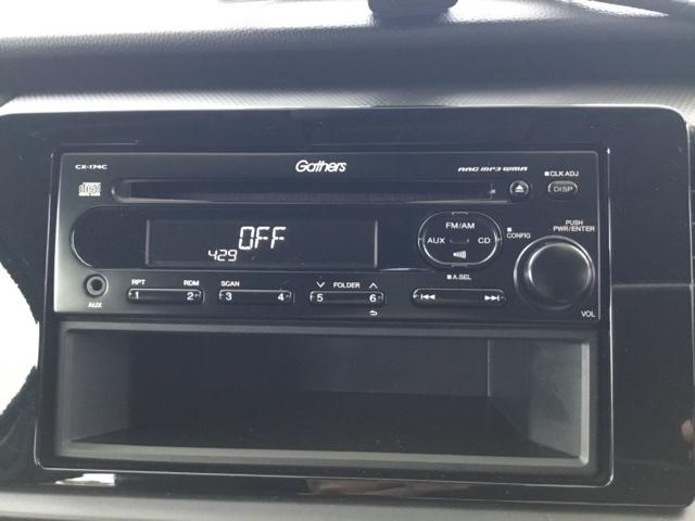 フィット ｅ：ＨＥＶベーシック　純正ＣＤチューナー　社外メモリーナビ　バックカメラ　ＥＴＣ　カーテンエアバッグ　ＣＭＢＳ　地デジ　Ｒカメ　セキュリティアラーム　アイドリングストップ　ナビＴＶ　スマートキー　ＬＥＤヘッド　エアバッグ（18枚目）