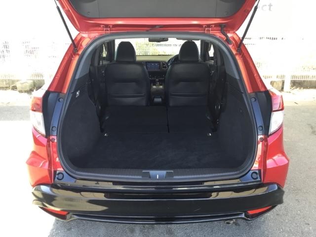 ヴェゼル ハイブリッドＲＳ・ホンダセンシング　クルコン　バックカメラ　純正ナビ　フルセグ　ＥＴＣ　ドラレコ　シートヒーター　パドルシフト　サイドＳＲＳ　Ｒカメ　フルオートエアコン　ＵＳＢ接続　両席エアバック　スマキー　オートクルーズコントロール（10枚目）