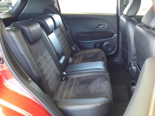 ヴェゼル ハイブリッドＲＳ・ホンダセンシング　クルコン　バックカメラ　純正ナビ　フルセグ　ＥＴＣ　ドラレコ　シートヒーター　パドルシフト　サイドＳＲＳ　Ｒカメ　フルオートエアコン　ＵＳＢ接続　両席エアバック　スマキー　オートクルーズコントロール（15枚目）