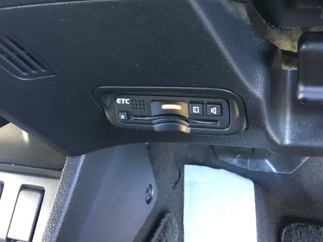 ヴェゼル ハイブリッドＲＳ・ホンダセンシング　クルコン　バックカメラ　純正ナビ　フルセグ　ＥＴＣ　ドラレコ　シートヒーター　パドルシフト　サイドＳＲＳ　Ｒカメ　フルオートエアコン　ＵＳＢ接続　両席エアバック　スマキー　オートクルーズコントロール（25枚目）