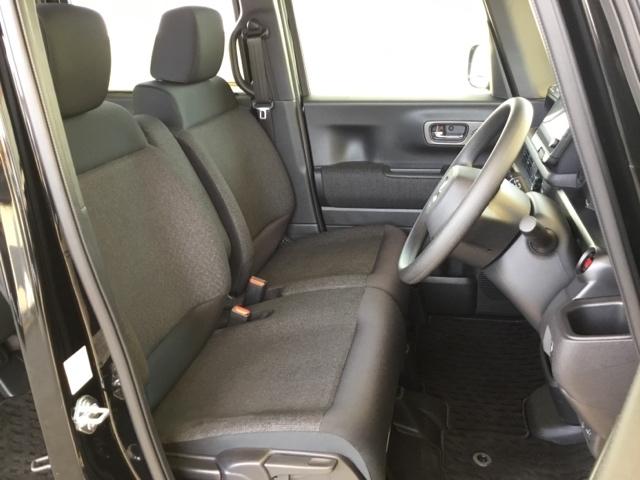 シート表皮は専用のクリーナーできれいにクリーニングしていて清潔です。