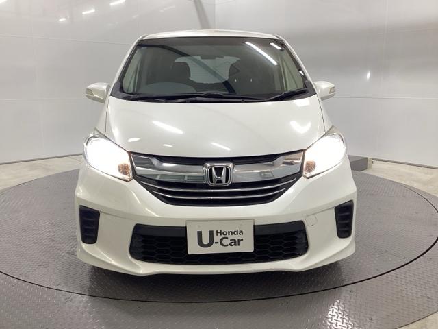 フリード Gジャストセレクション 片側電動スライドドア バックカメラ 純正ナビ フルセグ ETC 後席モニター Bモニター スマトキー 地上デジタルTV 助手席エアバッグ AUTOエアコン パワステ ナビTV 両側スライド片側電動(6枚目)