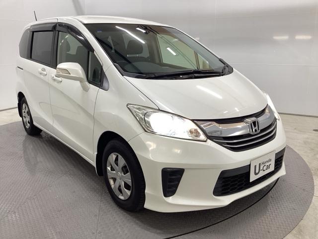 フリード Gジャストセレクション 片側電動スライドドア バックカメラ 純正ナビ フルセグ ETC 後席モニター Bモニター スマトキー 地上デジタルTV 助手席エアバッグ AUTOエアコン パワステ ナビTV 両側スライド片側電動(7枚目)