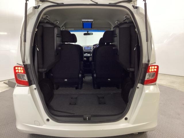 フリード Gジャストセレクション 片側電動スライドドア バックカメラ 純正ナビ フルセグ ETC 後席モニター Bモニター スマトキー 地上デジタルTV 助手席エアバッグ AUTOエアコン パワステ ナビTV 両側スライド片側電動(23枚目)