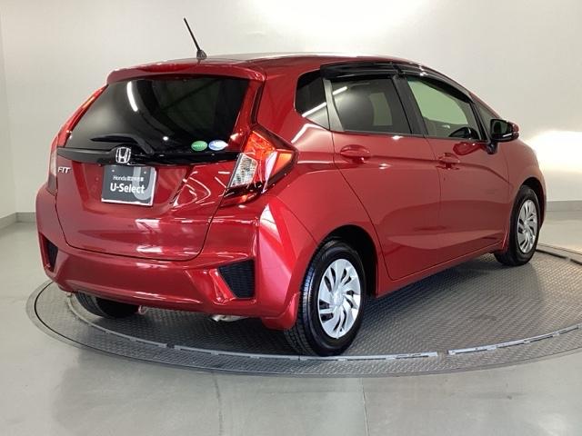 フィット １３Ｇ・Ｆコンフォートエディション　純正ナビ　フルセグ　リアカメラ　エアコン　リヤカメラ　横滑防止装置　パワーウィンドウ　ＥＴＣ車載器　スマートキー　ＤＶＤ再生　ＡＢＳ　Ｉストップ　パワーステアリング　ＵＳＢ　セキュリティアラーム（8枚目）