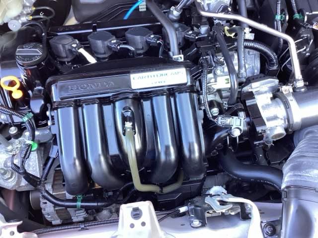 フィット １３Ｇ・Ｆコンフォートエディション　純正ナビ　フルセグ　リアカメラ　エアコン　リヤカメラ　横滑防止装置　パワーウィンドウ　ＥＴＣ車載器　スマートキー　ＤＶＤ再生　ＡＢＳ　Ｉストップ　パワーステアリング　ＵＳＢ　セキュリティアラーム（23枚目）