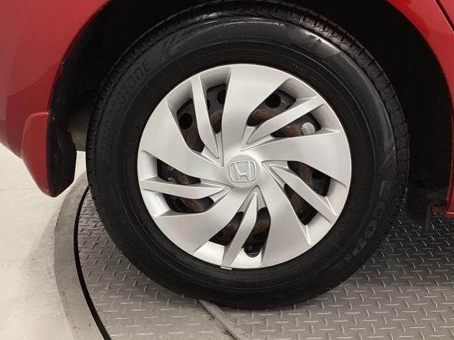 フィット １３Ｇ・Ｆコンフォートエディション　純正ナビ　フルセグ　リアカメラ　エアコン　リヤカメラ　横滑防止装置　パワーウィンドウ　ＥＴＣ車載器　スマートキー　ＤＶＤ再生　ＡＢＳ　Ｉストップ　パワーステアリング　ＵＳＢ　セキュリティアラーム（25枚目）