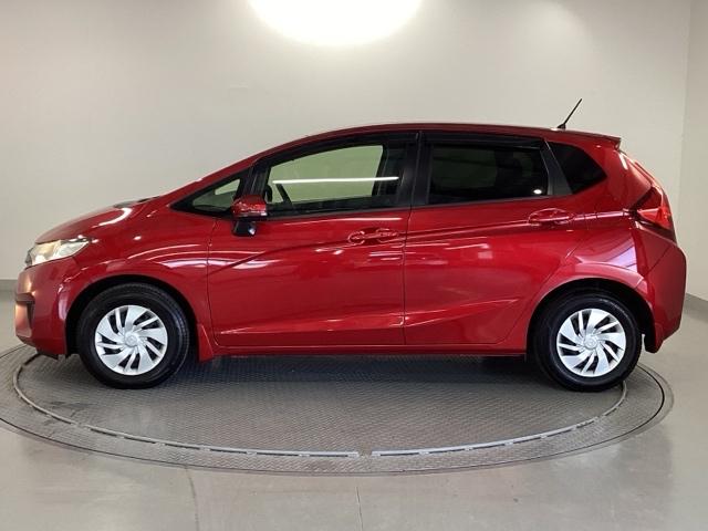 フィット １３Ｇ・Ｆコンフォートエディション　純正ナビ　フルセグ　リアカメラ　エアコン　リヤカメラ　横滑防止装置　パワーウィンドウ　ＥＴＣ車載器　スマートキー　ＤＶＤ再生　ＡＢＳ　Ｉストップ　パワーステアリング　ＵＳＢ　セキュリティアラーム（35枚目）