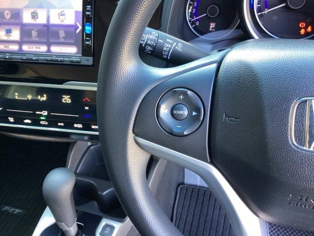 フィット １３Ｇ・Ｆコンフォートエディション　純正ナビ　フルセグ　リアカメラ　エアコン　リヤカメラ　横滑防止装置　パワーウィンドウ　ＥＴＣ車載器　スマートキー　ＤＶＤ再生　ＡＢＳ　Ｉストップ　パワーステアリング　ＵＳＢ　セキュリティアラーム（45枚目）