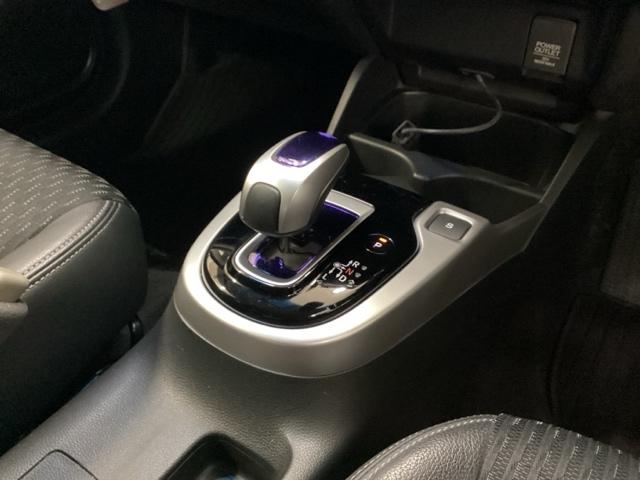 フィットハイブリッド Ｌパッケージ　あんしんパッケージ　クルコン　バックカメラ　純正ナビ　フルセグ　ナビ＆ＴＶ　サイドエアバック　ＤＶＤ再生　ＬＥＤ　ＥＣＯＮ　オートクルーズコントロール　イモビライザー　ＥＳＣ　ＡＵＴＯエアコン　ＡＢＳ（14枚目）