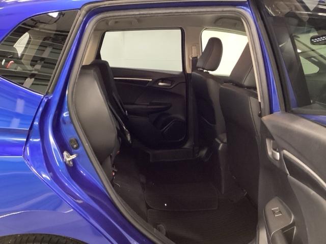 フィットハイブリッド Ｌパッケージ　あんしんパッケージ　クルコン　バックカメラ　純正ナビ　フルセグ　ナビ＆ＴＶ　サイドエアバック　ＤＶＤ再生　ＬＥＤ　ＥＣＯＮ　オートクルーズコントロール　イモビライザー　ＥＳＣ　ＡＵＴＯエアコン　ＡＢＳ（26枚目）