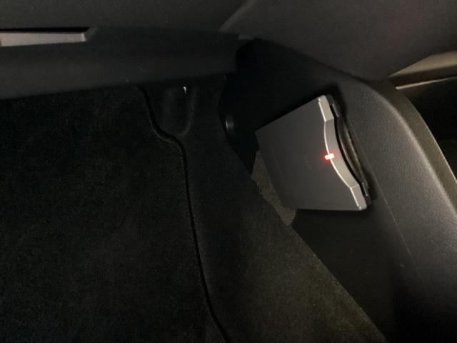 フィットハイブリッド Ｆパッケージ　ＣＤ・ＵＳＢコンポ　ＥＴＣ　ＡＵＴＯエアコン　Ｄレコ　助手席エアバック　ＥＣＯＮ　ＡＢＳ付　横滑り防止システム　キーレスエントリー　運転席エアバック　ＬＥＤライト　パワーステアリング　パワーウィンドウ（15枚目）