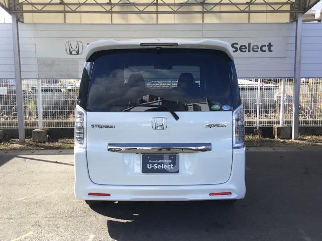 ステップワゴンスパーダ Ｚクールスピリット　クルコン　バックカメラ　後席モニター　ダブルエアコン　キーフリー　ナビＴＶ　横滑防止　ＤＶＤ視聴可能　Ｄレコ　フルオートエアコン　パワーウインドウ　Ａクルーズ　三列シート　運転席エアバック　パワステ（8枚目）