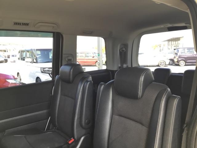 ステップワゴンスパーダ Ｚクールスピリット　クルコン　バックカメラ　後席モニター　ダブルエアコン　キーフリー　ナビＴＶ　横滑防止　ＤＶＤ視聴可能　Ｄレコ　フルオートエアコン　パワーウインドウ　Ａクルーズ　三列シート　運転席エアバック　パワステ（12枚目）