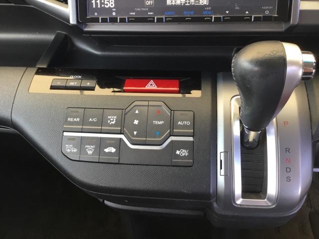 ステップワゴンスパーダ Ｚクールスピリット　クルコン　バックカメラ　後席モニター　ダブルエアコン　キーフリー　ナビＴＶ　横滑防止　ＤＶＤ視聴可能　Ｄレコ　フルオートエアコン　パワーウインドウ　Ａクルーズ　三列シート　運転席エアバック　パワステ（21枚目）