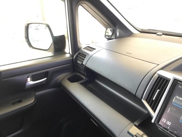 ステップワゴンスパーダ Ｚクールスピリット　クルコン　バックカメラ　後席モニター　ダブルエアコン　キーフリー　ナビＴＶ　横滑防止　ＤＶＤ視聴可能　Ｄレコ　フルオートエアコン　パワーウインドウ　Ａクルーズ　三列シート　運転席エアバック　パワステ（27枚目）