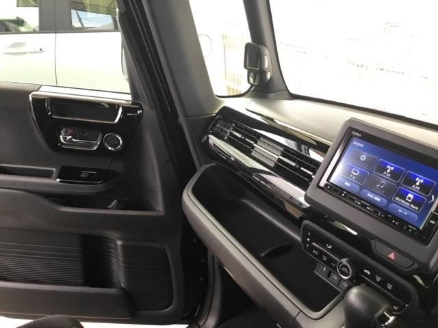 N-BOXカスタム L 片側電動スライドドア 純正ナビ ドラレコ Pソナー サイドエアバッグ ナビTV Aストップ シートヒータ ベンチシート キーフリーシステム LEDライト リアカメ クルーズコントロール AC スマキー(30枚目)