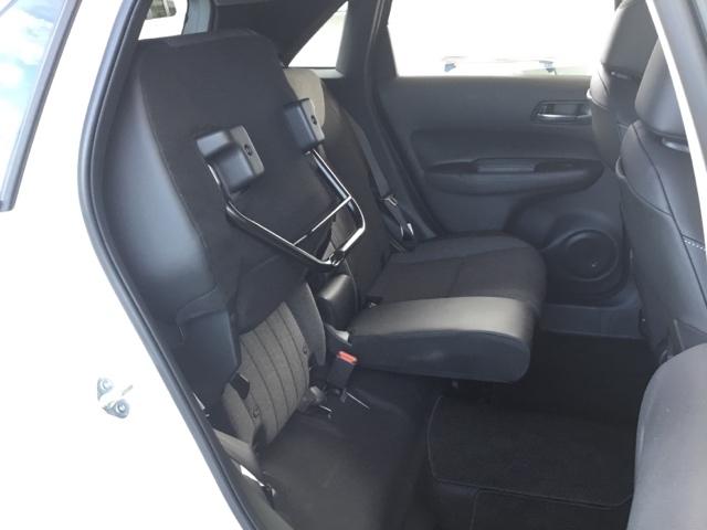 フィット ｅ：ＨＥＶホーム　クルコン　リアカメラ　純正ナビ　フルセグ　前後誤発進抑制機能　クリソナ　助手席エアバッグ　運転席エアバッグ　アイドリングストップ　ＬＥＤライト　ＵＳＢ接続　バックカメラ　ＡＢＳ　サイドエアバッグ（14枚目）