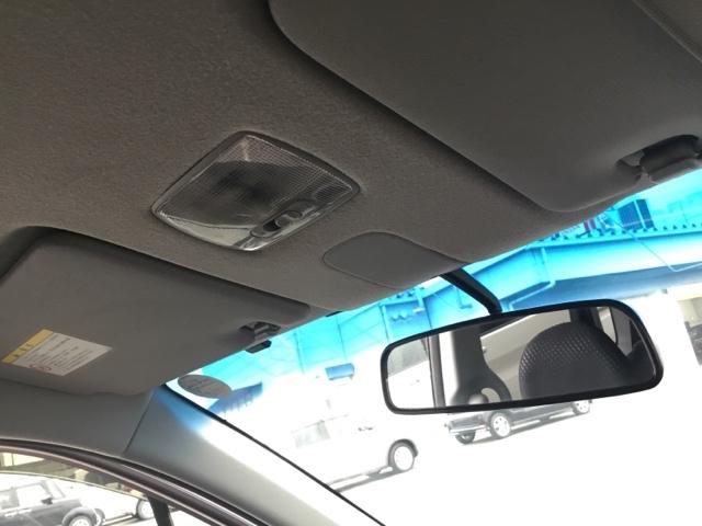 �n�[�t�V�F�C�h�t�����g�E�C���h�E�y�e�K���X��[�̐F�������z�𑕔����Ă��܂��B�L���t�����g�K���X�Ŏ��E���m�ۂ���ῂ�����}���܂��B