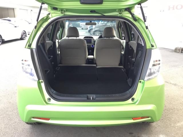 フィットハイブリッド ハイブリッド・１０ｔｈアニバーサリー　クルコン　社外ＨＤＤナビ　フルセグ　ＥＴＣ　ナビＴＶ　ＤＶＤ再生　イモビライザー　Ｗエアバック　クルーズコントロール　オートエアコン　アイドリングストップ　パワーステアリング　パワーウィンドウ　ＡＢＳ（10枚目）