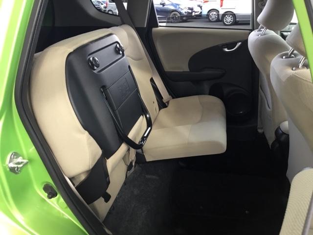 フィットハイブリッド ハイブリッド・１０ｔｈアニバーサリー　クルコン　社外ＨＤＤナビ　フルセグ　ＥＴＣ　ナビＴＶ　ＤＶＤ再生　イモビライザー　Ｗエアバック　クルーズコントロール　オートエアコン　アイドリングストップ　パワーステアリング　パワーウィンドウ　ＡＢＳ（12枚目）