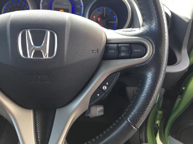 フィットハイブリッド ハイブリッド・１０ｔｈアニバーサリー　クルコン　社外ＨＤＤナビ　フルセグ　ＥＴＣ　ナビＴＶ　ＤＶＤ再生　イモビライザー　Ｗエアバック　クルーズコントロール　オートエアコン　アイドリングストップ　パワーステアリング　パワーウィンドウ　ＡＢＳ（16枚目）