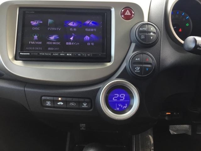 フィットハイブリッド ハイブリッド・１０ｔｈアニバーサリー　クルコン　社外ＨＤＤナビ　フルセグ　ＥＴＣ　ナビＴＶ　ＤＶＤ再生　イモビライザー　Ｗエアバック　クルーズコントロール　オートエアコン　アイドリングストップ　パワーステアリング　パワーウィンドウ　ＡＢＳ（18枚目）