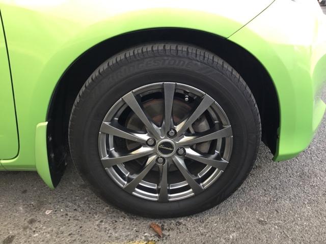 フィットハイブリッド ハイブリッド・１０ｔｈアニバーサリー　クルコン　社外ＨＤＤナビ　フルセグ　ＥＴＣ　ナビＴＶ　ＤＶＤ再生　イモビライザー　Ｗエアバック　クルーズコントロール　オートエアコン　アイドリングストップ　パワーステアリング　パワーウィンドウ　ＡＢＳ（28枚目）