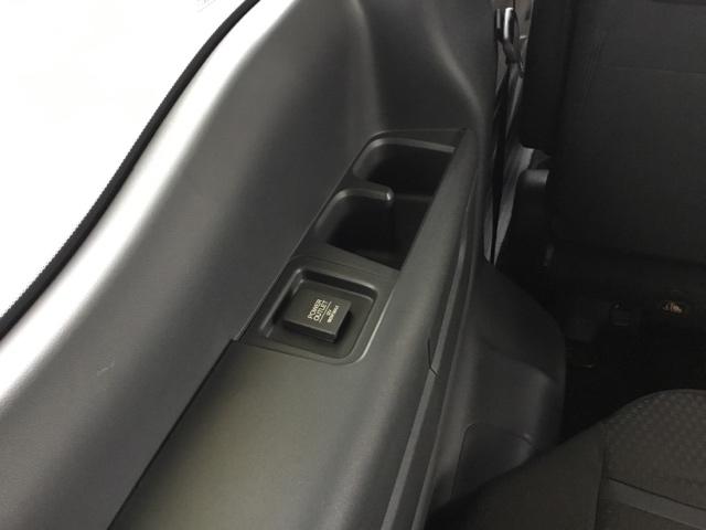 ステップワゴンスパーダ スパーダホンダセンシング　クルコン　リアカメラ　純正ナビ　フルセグ　ＥＴＣ　わくわくゲート　盗難防止　助手席エアバッグ　Ｗパワスラ　リアオートエアコン　地デジ　ＬＥＤライト　横滑り防止システム　オートエアコン　ＵＳＢ　スマ鍵（12枚目）