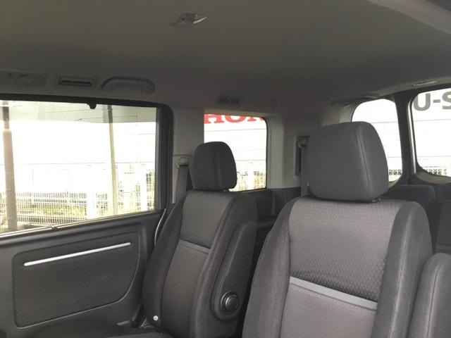 ステップワゴンスパーダ スパーダホンダセンシング　クルコン　リアカメラ　純正ナビ　フルセグ　ＥＴＣ　わくわくゲート　盗難防止　助手席エアバッグ　Ｗパワスラ　リアオートエアコン　地デジ　ＬＥＤライト　横滑り防止システム　オートエアコン　ＵＳＢ　スマ鍵（13枚目）