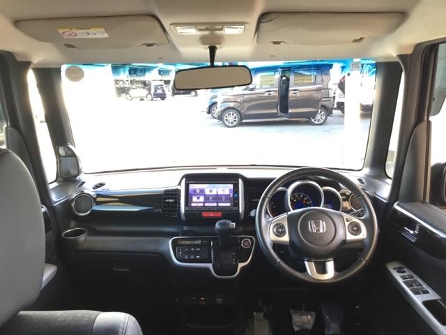 Ｎ－ＢＯＸカスタム Ｇ・ターボＬパッケージ　両側電動スライドドア　クルコン　リアカメラ　純正ナビ　フルセグ　ＥＴＣ　ＡＵＴＯエアコン　ナビＴＶ　地デジテレビ　Ｂカメ　盗難警報装置　横滑防止装置　ＰＳ　ＰＷ　ターボエンジン　ＥＣＯモード　ＡＢＳ（2枚目）