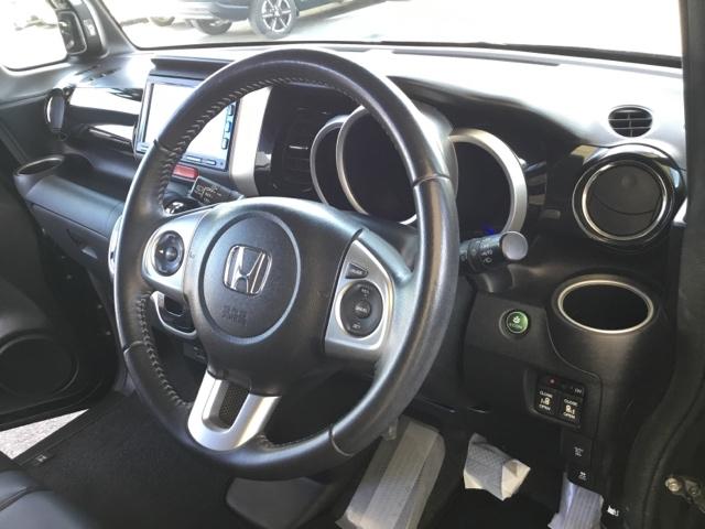 Ｎ－ＢＯＸカスタム Ｇ・ターボＬパッケージ　両側電動スライドドア　クルコン　リアカメラ　純正ナビ　フルセグ　ＥＴＣ　ＡＵＴＯエアコン　ナビＴＶ　地デジテレビ　Ｂカメ　盗難警報装置　横滑防止装置　ＰＳ　ＰＷ　ターボエンジン　ＥＣＯモード　ＡＢＳ（24枚目）