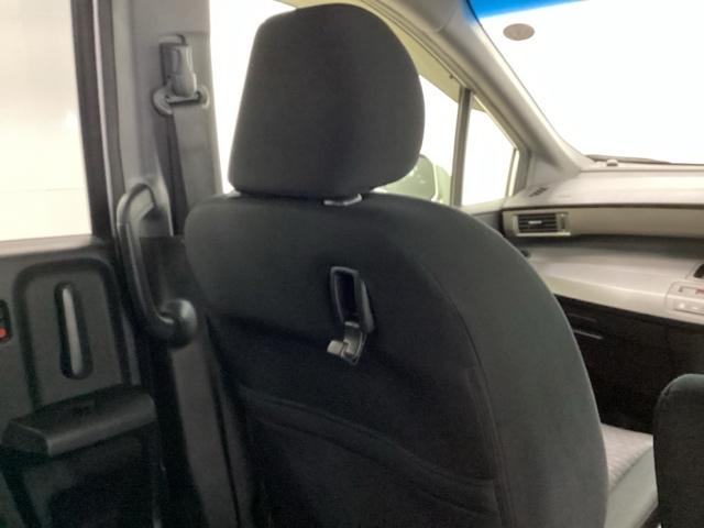 �R���r�j�t�b�N���t���Ă��܂��B������Ƃ����ו����|�����A�^�]���ɉו����]����̂�h���܂��B����Ɗ������֗��ȑ����ł��I