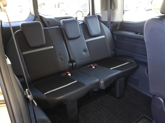 �R��ڃV�[�g���������X�y�[�X�ł��B