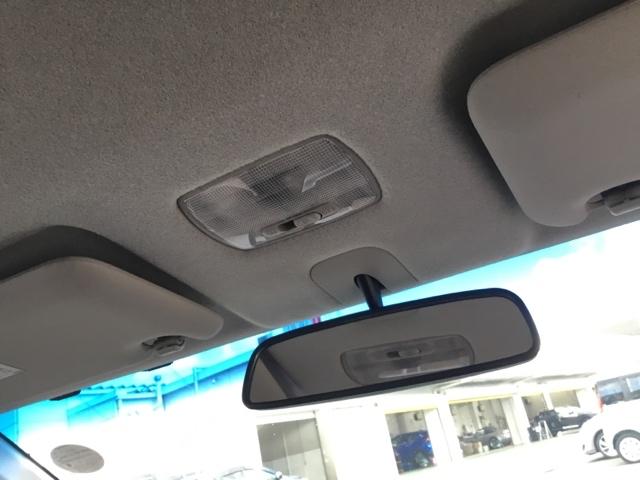 �n�[�t�V�F�C�h�t�����g�E�C���h�E�y�e�K���X��[�̐F�������z�𑕔����Ă��܂��B�L���t�����g�K���X�Ŏ��E���m�ۂ���ῂ�����}���܂��B