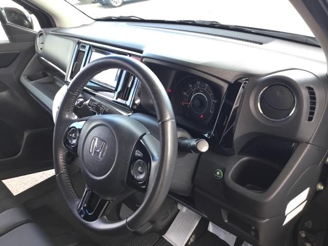 �^�]�ȃh�����N�z���_�[�́A�h���C�o�[���������o����ʒu�ɕt���Ă��܂��B