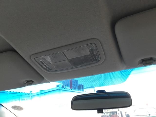 フィット １３Ｇ・スマートセレクションファインスタイル　リアカメラ　ＥＴＣ　スマートキー　ＨＩＤ　インテリキー　キーレス　イモビライザー　フルオートエアコン　バックカメラ付き　パワーウィンドウ　地デジＴＶ　両席エアバック　エアバック　ナビＴＶ　ＡＢＳ（23枚目）