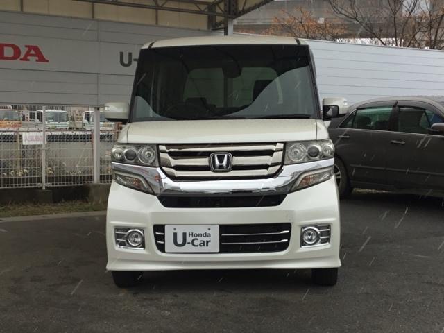 Ｎ－ＢＯＸカスタム Ｇ・Ｌパッケージ　片側電動スライドドア　ＥＴＣ　リアカメラ　ＨＩＤ　アイドリングストップ車　ナビ・ＴＶ　スマキ－　フロントベンチシート　地デジＴＶ　パワーウィンドウ　片側電動両側スライドドア　盗難防止システム　パワステ（6枚目）