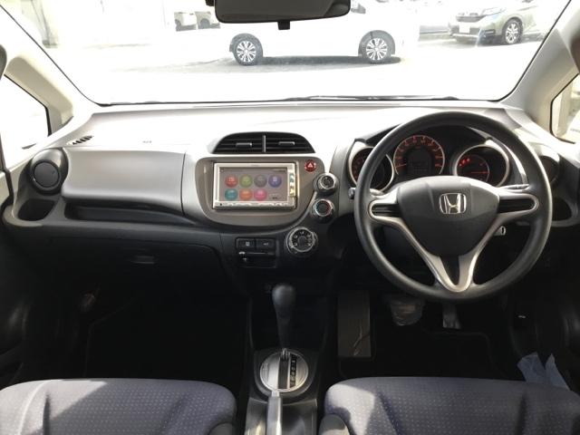 フィット Ｇ　純正ナビ　ワンセグ　ＥＴＣ　運転席助手席エアバッグ　ナビ・ＴＶ　１セグＴＶ　キーレスリモコン　盗難防止システム　エアコン　ＡＢＳ　パワーウィンドウ　パワステ　運転席エアバッグ　ＶＳＡ（2枚目）