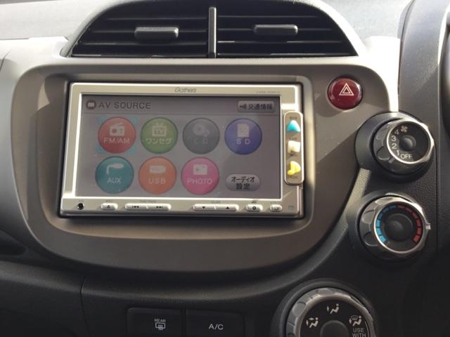 フィット Ｇ　純正ナビ　ワンセグ　ＥＴＣ　運転席助手席エアバッグ　ナビ・ＴＶ　１セグＴＶ　キーレスリモコン　盗難防止システム　エアコン　ＡＢＳ　パワーウィンドウ　パワステ　運転席エアバッグ　ＶＳＡ（17枚目）