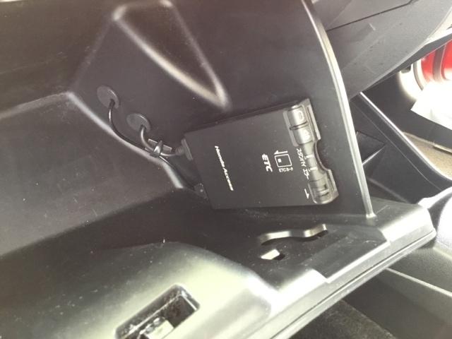 フィット Ｇ　純正ナビ　ワンセグ　ＥＴＣ　運転席助手席エアバッグ　ナビ・ＴＶ　１セグＴＶ　キーレスリモコン　盗難防止システム　エアコン　ＡＢＳ　パワーウィンドウ　パワステ　運転席エアバッグ　ＶＳＡ（23枚目）