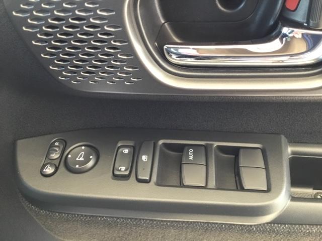 Ｎ－ＢＯＸカスタム ベースグレード　両側電動スライドドア　クルコン　前後ドラレコ　純正ナビ　フルセグ　Ｗ電動ドア　ＵＳＢ接続　ＣＭＢＳ　Ｄレコ　禁煙　ベンチシート　オートエアコン　スマートキ　ＬＥＤ　盗難防止装置　バックカメラ　ＥＳＣ（24枚目）