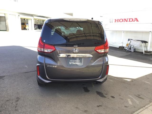 フリード Ｇ　片側電動スライドドア　ＥＴＣ　純正ナビ　フルセグ　片側電動両側スライドドア　３列シート　ＬＥＤヘッドライト　パワーウインドウ　地デジ　イモビ　ＶＳＡ　エアコン　エアバッグ　スマートキー　ＥＣＯＮモード（8枚目）