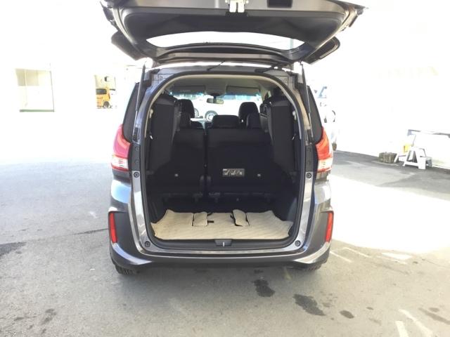 フリード Ｇ　片側電動スライドドア　ＥＴＣ　純正ナビ　フルセグ　片側電動両側スライドドア　３列シート　ＬＥＤヘッドライト　パワーウインドウ　地デジ　イモビ　ＶＳＡ　エアコン　エアバッグ　スマートキー　ＥＣＯＮモード（10枚目）