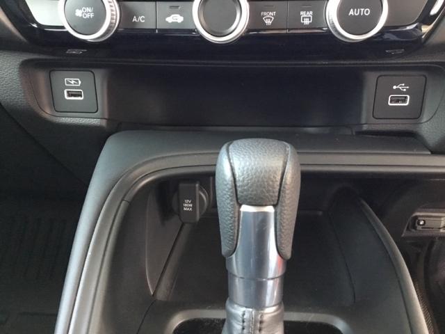 ヴェゼル e:HEVX クルコン ETC 純正ナビ フルセグ フルオートエアコン 盗難防止 両席エアバック ソナー Bカメ TVナビ キーレスエントリー 地デジ エアバッグ カーテンエアバック パワーウインドウ VSA(22枚目)